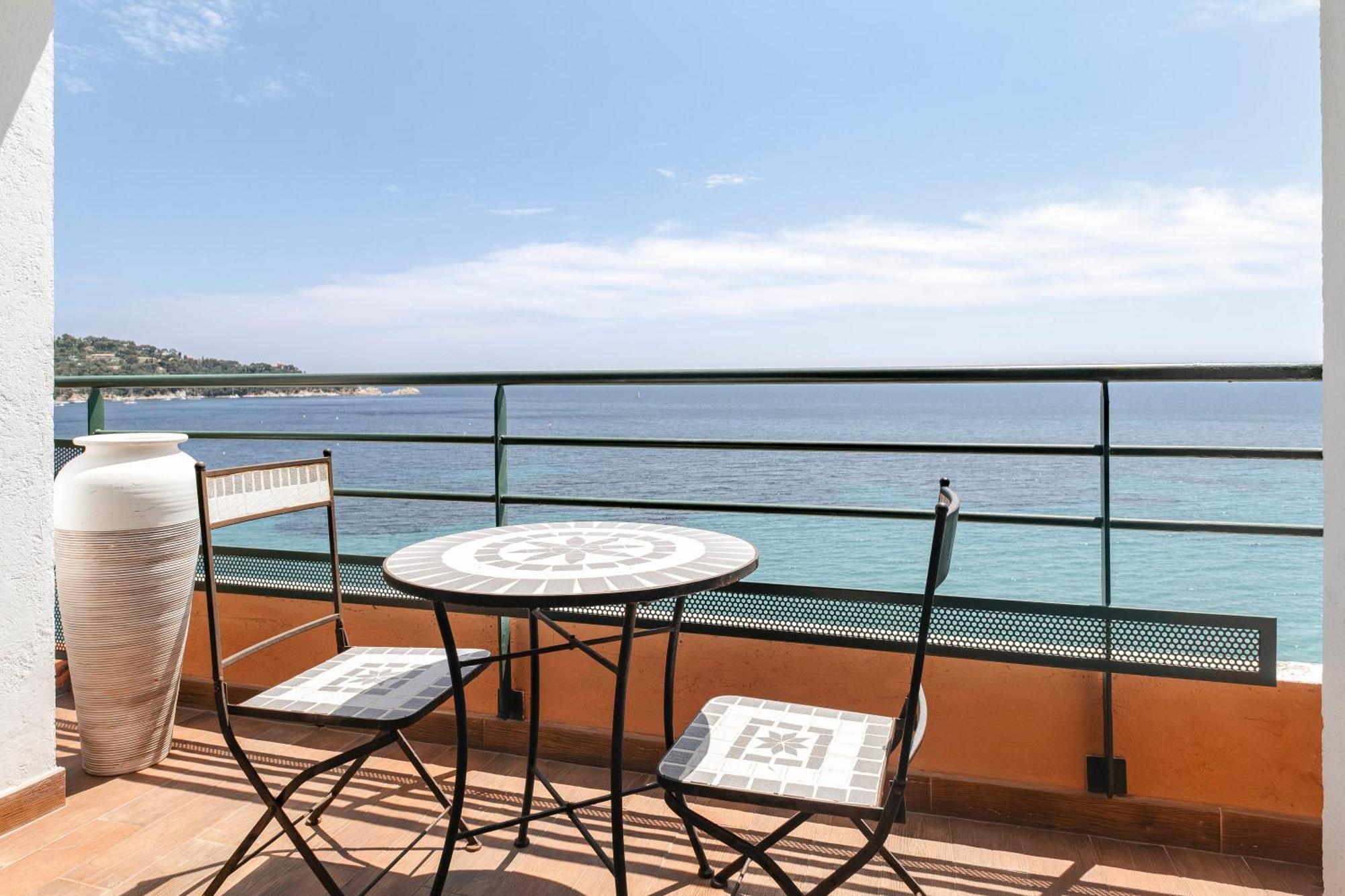 Surplage Hotel Cavaliere Le Lavandou Luaran gambar