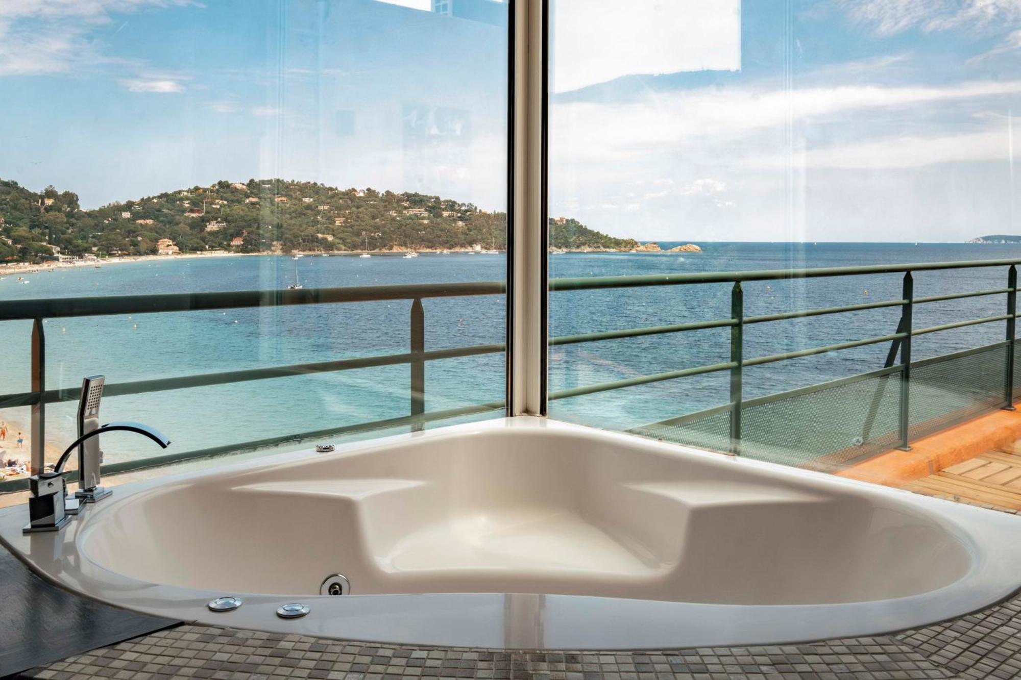Surplage Hotel Cavaliere Le Lavandou Luaran gambar
