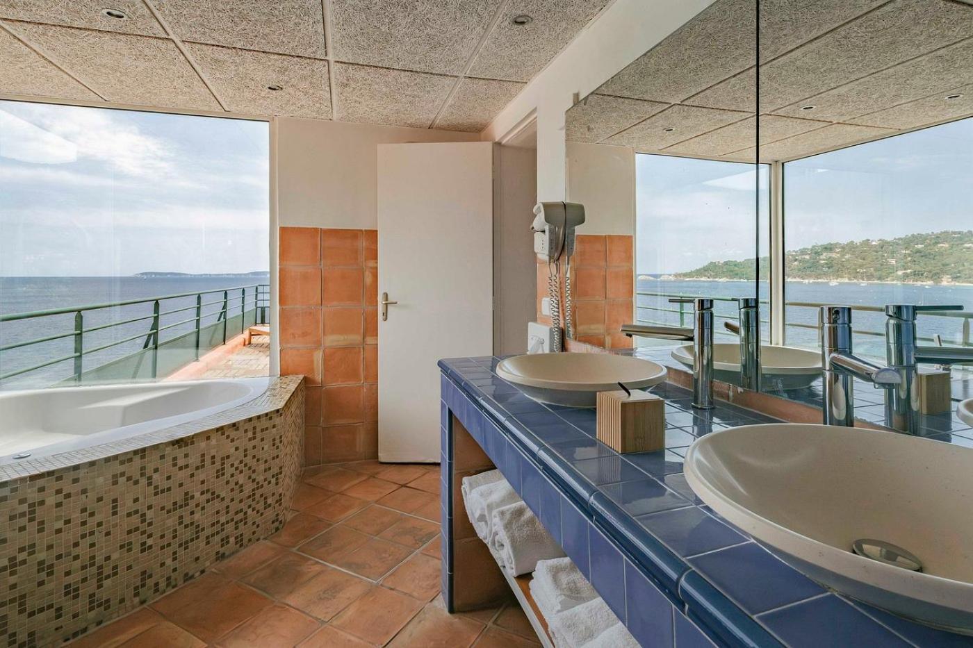 Surplage Hotel Cavaliere Le Lavandou Luaran gambar
